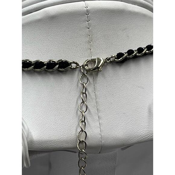 Betsey Johnson Vintage Floral Heart‎ Necklace Resin Black 
Carved Pink Rose Bow - Picture 9 of 13